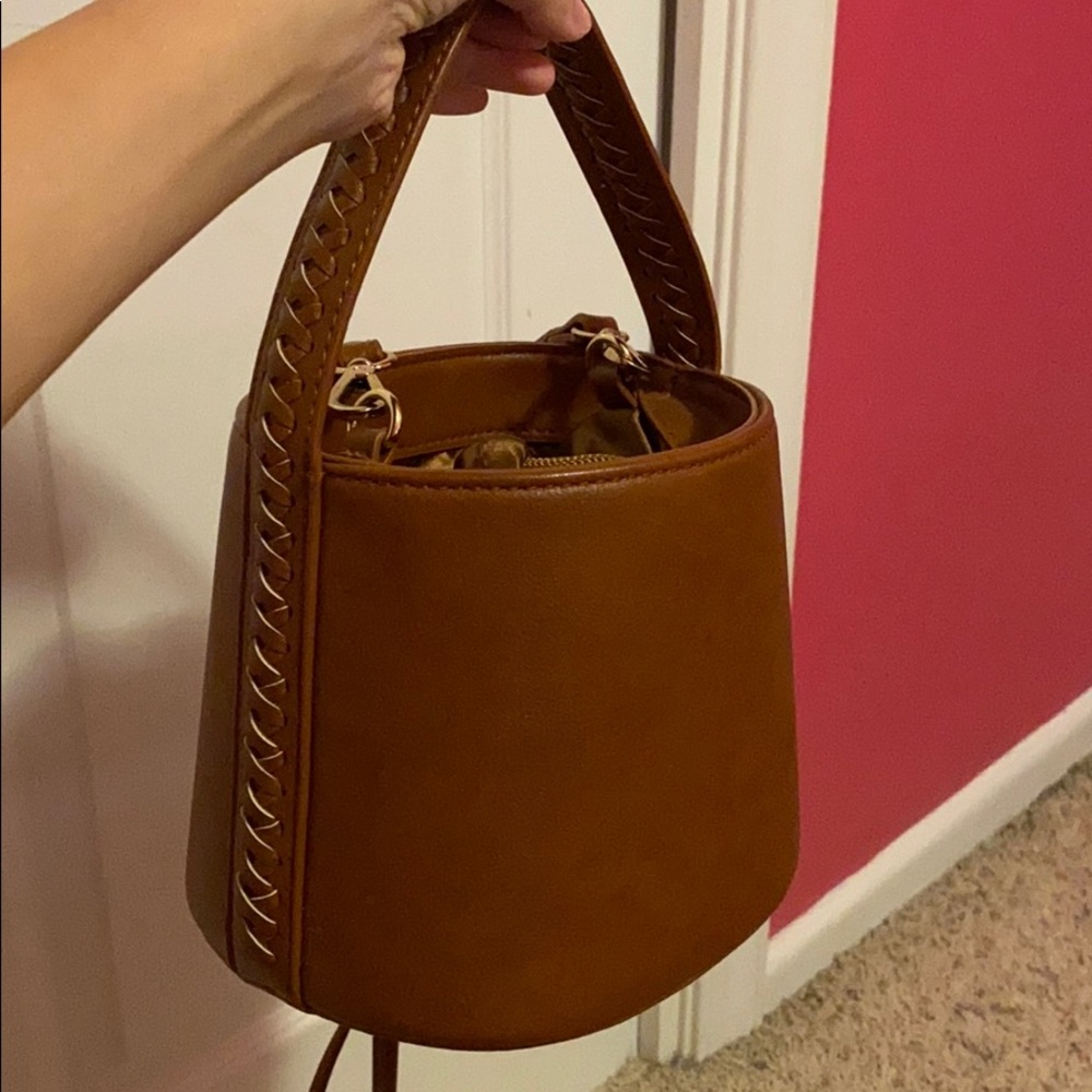 Bucket crossbody bag/ Free People